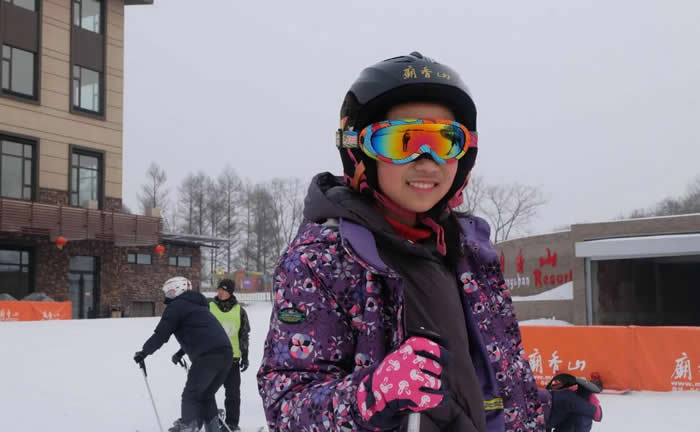 滑雪女孩超级游戏破解版_女孩滑雪_滑雪女孩英文