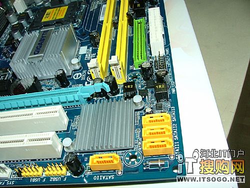 4接口音箱接主板_pci-e接口接什么_35mm耳机接口接电脑说话