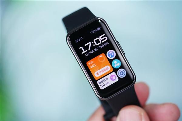 区别对待_区别词_watchse和watch7的区别