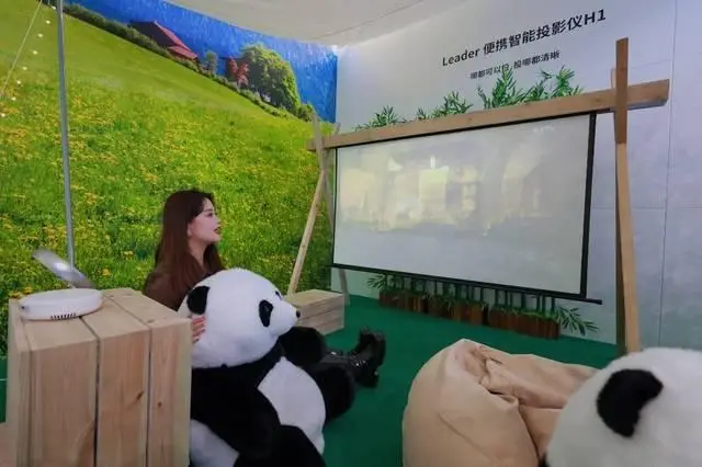 手机游戏转电视_智能电视如何转换游戏_电视转手机游戏能玩吗