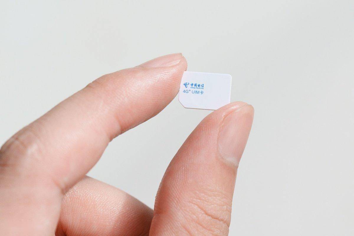 手机玩游戏电量少卡？教你几招轻松解决