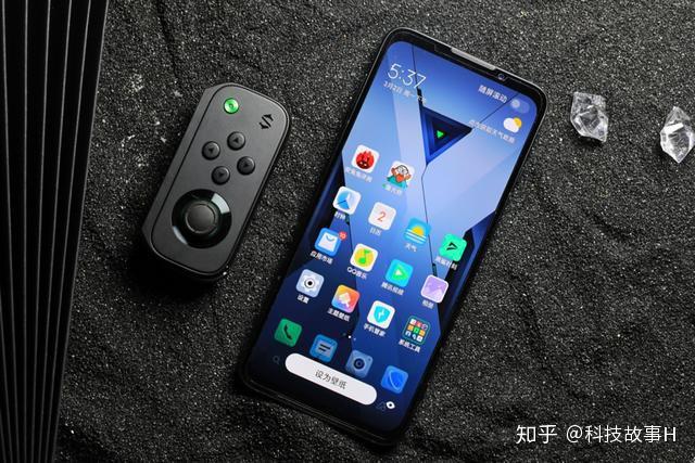 内存大的手机游戏_手机能玩内存大的游戏机_内存大玩游戏流畅的手机