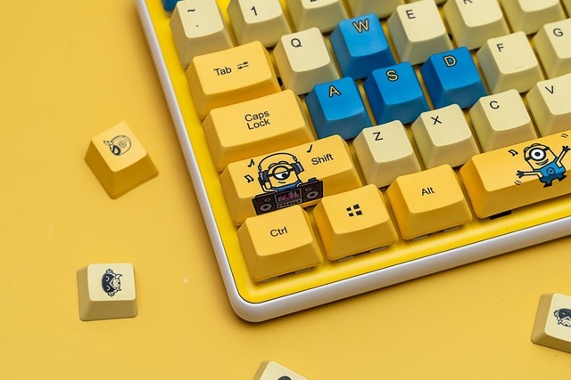 手机鼠标键盘玩游戏_游戏鼠标键盘手机能用吗_手机游戏鼠标游戏键盘