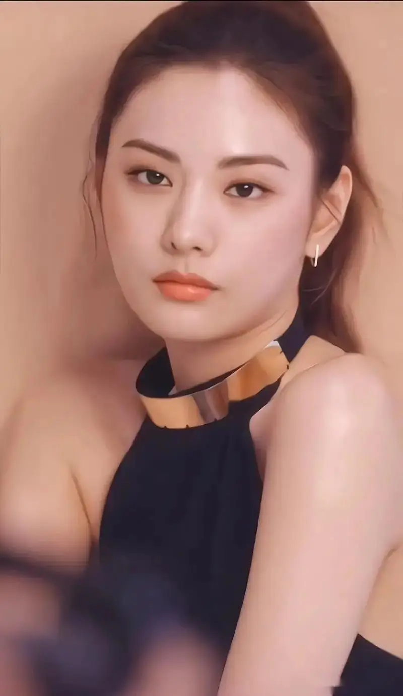 眼睛疼玩手机玩的_手机上看游戏眼睛疼头疼_头疼一看手机眼睛不舒服