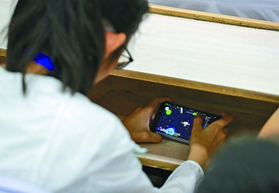 模拟手机游戏_模拟手机游戏破解版_手机模拟changed游戏